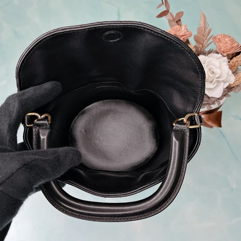 YSL Gaby Bucket黑金羊皮水桶包-5