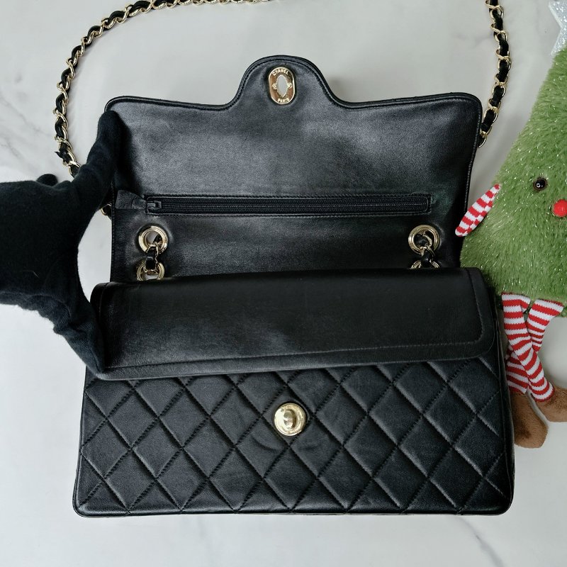 CHANEL Vintage黑金翻蓋鏈帶包-4