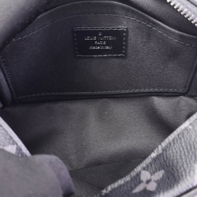 LOUIS VUITTON Monogram Eclipse Mini Soft Trunk肩背袋-4