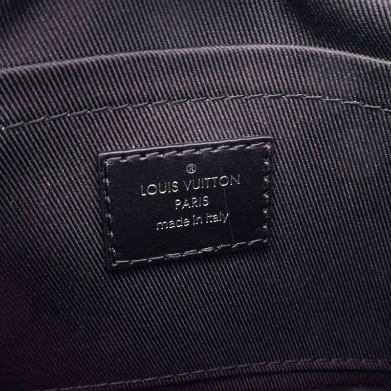 LOUIS VUITTON Monogram Eclipse Mini Soft Trunk肩背袋-5
