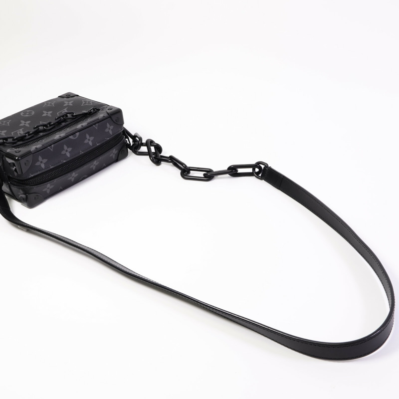 LOUIS VUITTON Monogram Eclipse Mini Soft Trunk肩背袋-7