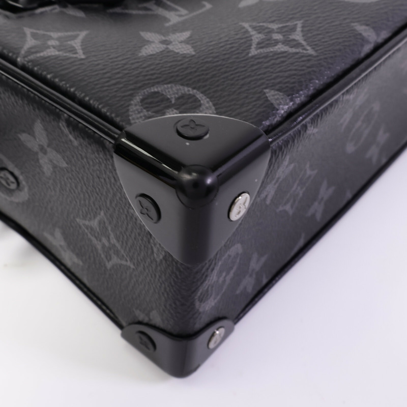 LOUIS VUITTON Monogram Eclipse Mini Soft Trunk肩背袋-9