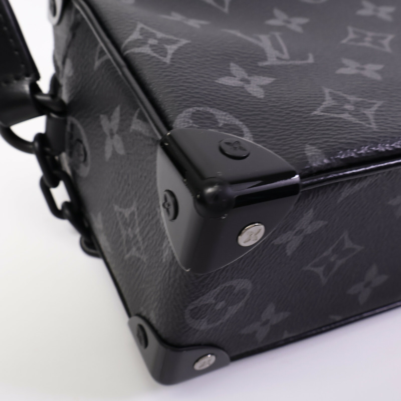 LOUIS VUITTON Monogram Eclipse Mini Soft Trunk肩背袋-11