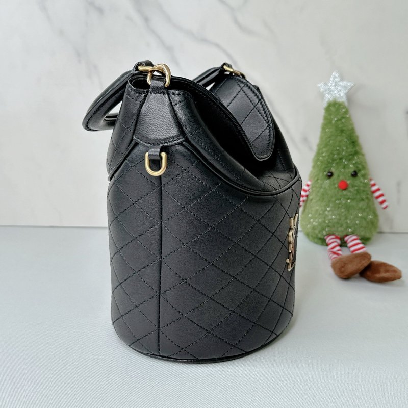 YSL Gaby Bucket黑金翻蓋水桶包-3