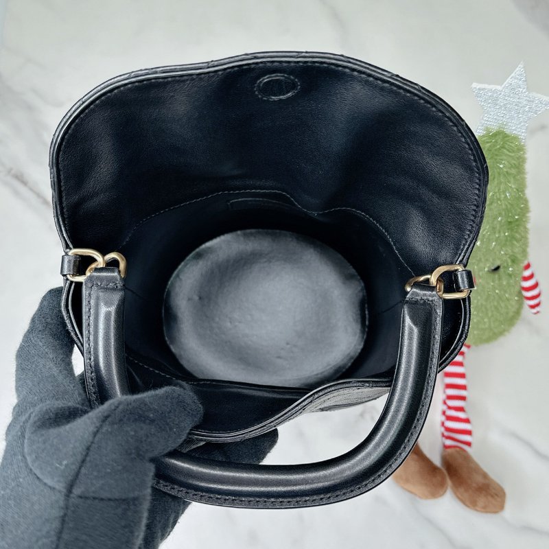 YSL Gaby Bucket黑金翻蓋水桶包-5