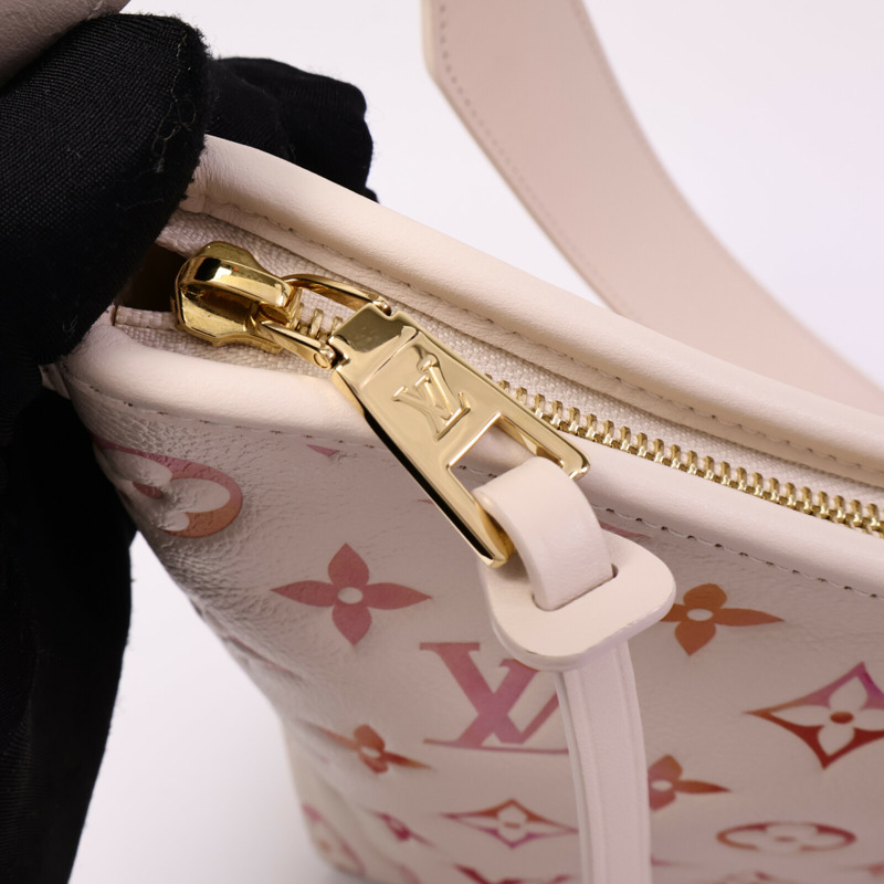 LOUIS VUITTON Monogram Empreinte Carryall PM肩背袋-6