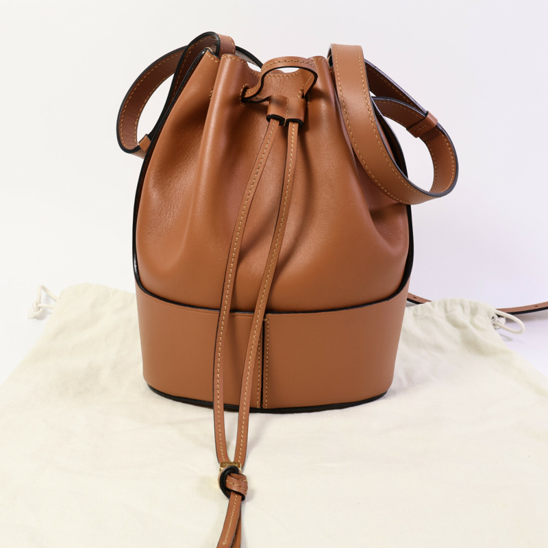 LOEWE 牛皮皮革Balloon Small肩背袋-9