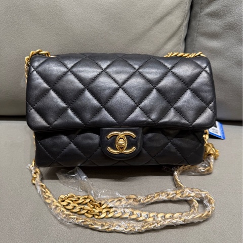 Chanel香奈兒23B黑金菠蘿扣小金柱風琴包口蓋包 芯片款 尺寸21*14*7cm