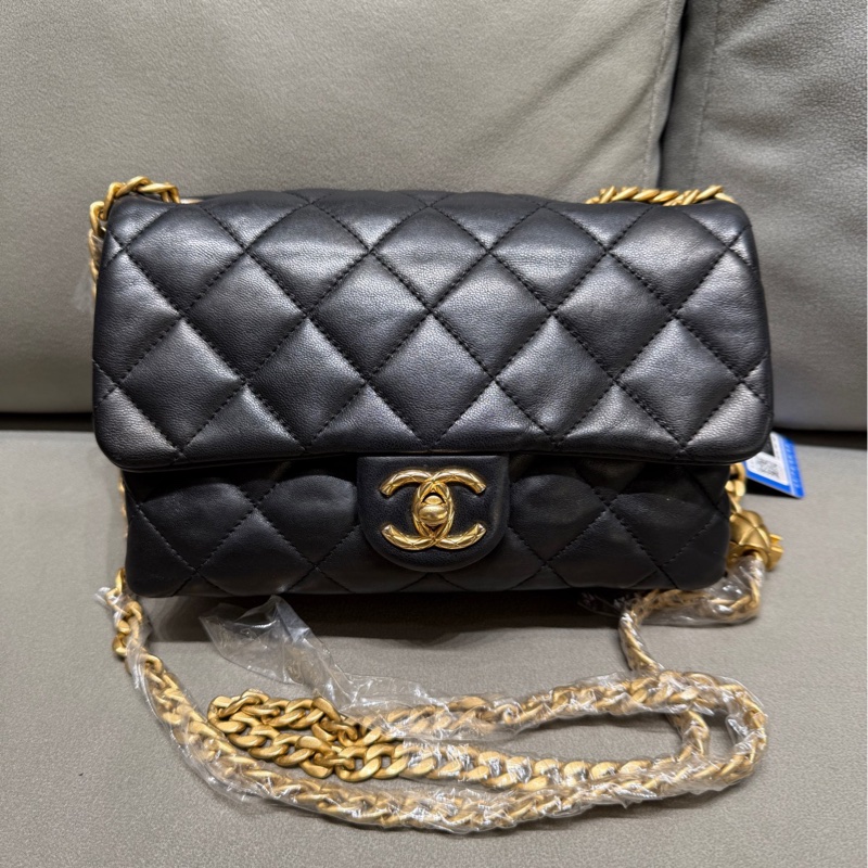 Chanel香奈兒23B黑金菠蘿扣小金柱風琴包口蓋包 芯片款 尺寸21*14*7cm-0