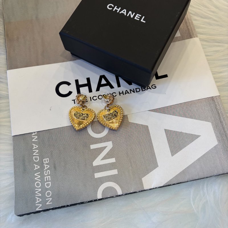 CHANEL 大愛心水鑽耳環 金-1