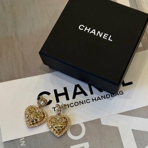 CHANEL 大愛心水鑽耳環 金