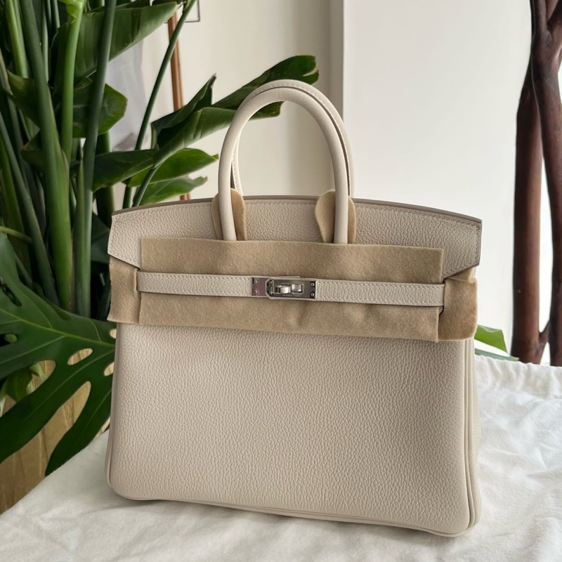 閒置新HERMES/愛馬仕 Birkin 25 togo皮 鉑金包手提包 奶昔白 銀扣 G刻 附件：鎖鑰匙-1