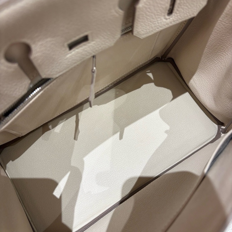 閒置新HERMES/愛馬仕 Birkin 25 togo皮 鉑金包手提包 奶昔白 銀扣 G刻 附件：鎖鑰匙-7