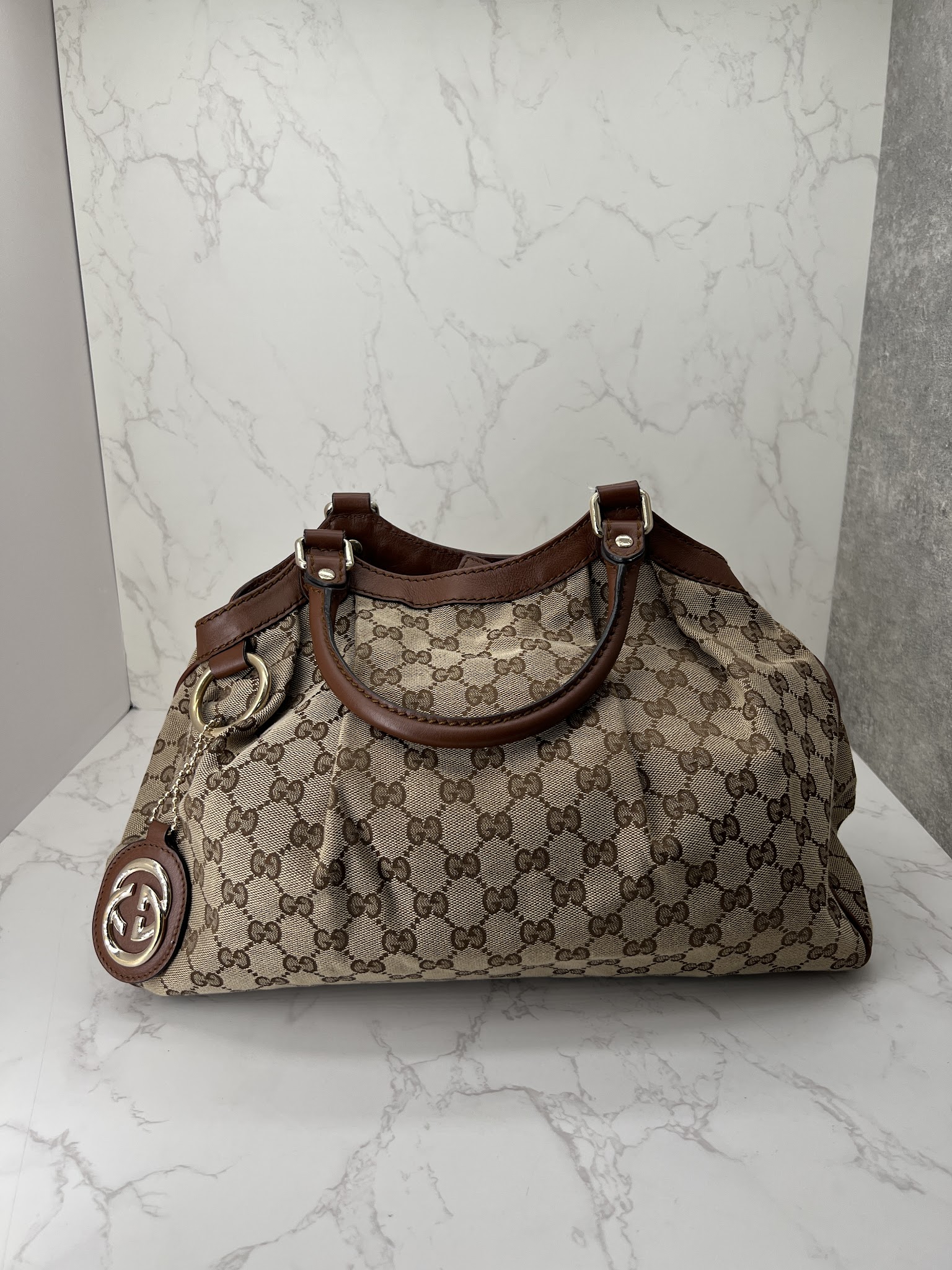 香緹國際精品 GUCCI Sukey GG 肩背手提包 1040-0