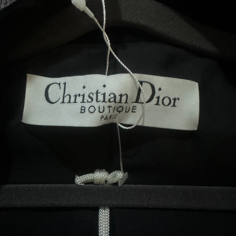 【美收精品】Christian Dior 黑色鉚釘毛絨皮質大衣 5-507【隔月月中將轉賣至日本 上架期限30天】-8