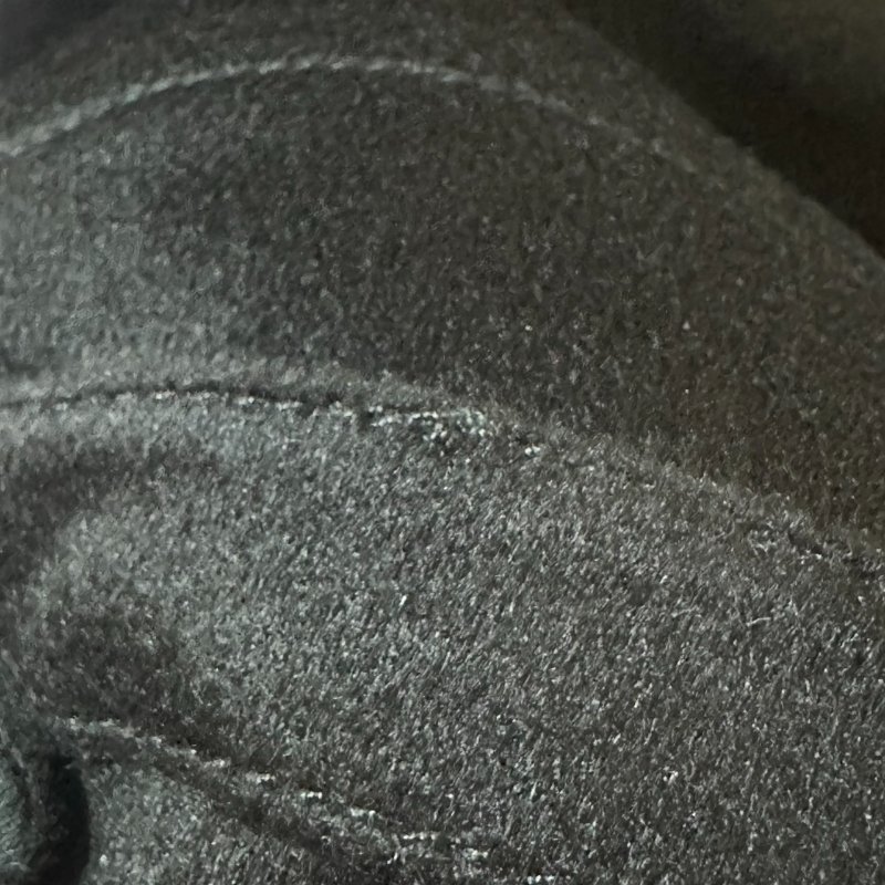 【美收精品】Christian Dior 黑色鉚釘毛絨皮質大衣 5-507【隔月月中將轉賣至日本 上架期限30天】-11