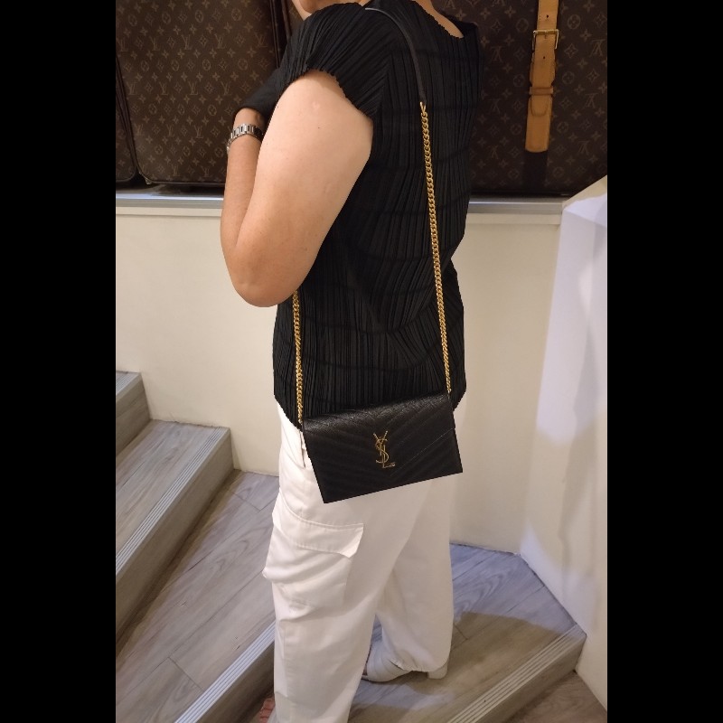 YSL 金鍊黑荔枝皮V格紋鍊帶小包 WOC-3