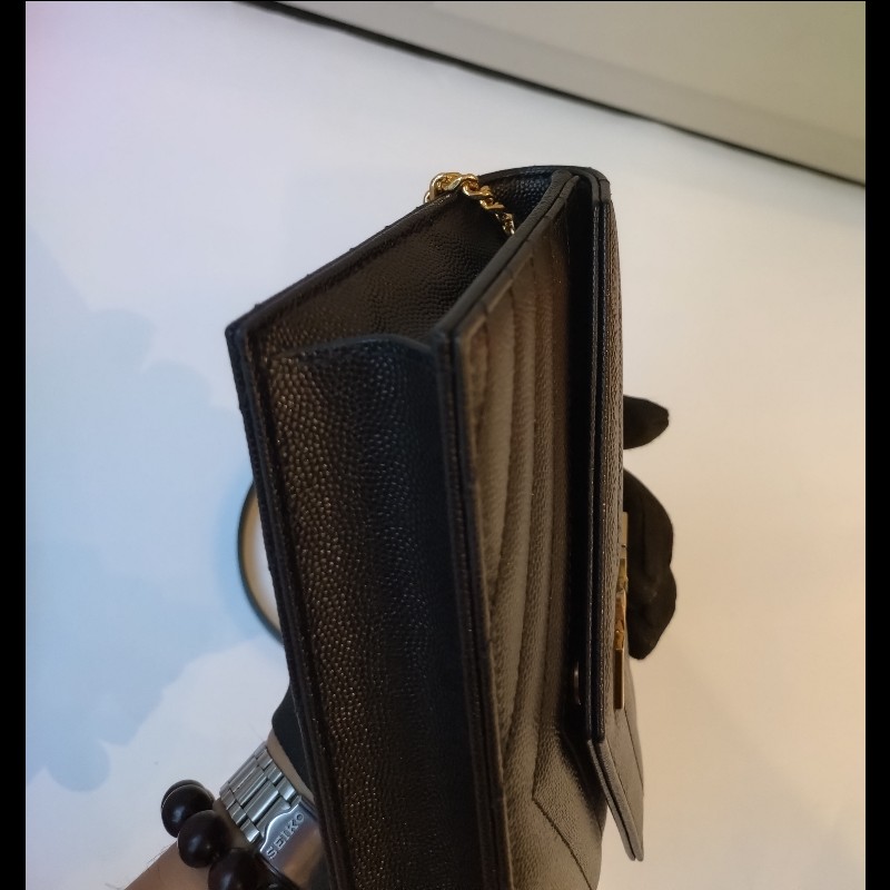 YSL 金鍊黑荔枝皮V格紋鍊帶小包 WOC-8