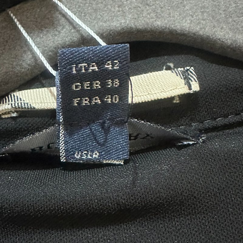 【美收精品】Burberry 涼感螺縈95%黑色長袖上衣 5-509【隔月月中將轉賣至日本 上架期限30天】-3