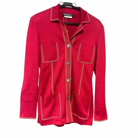 【美收精品】Ferragamo 棉質Logo鈕扣縫線針織紅色外套 5-506【隔月月中將轉賣至日本 上架期限30天】