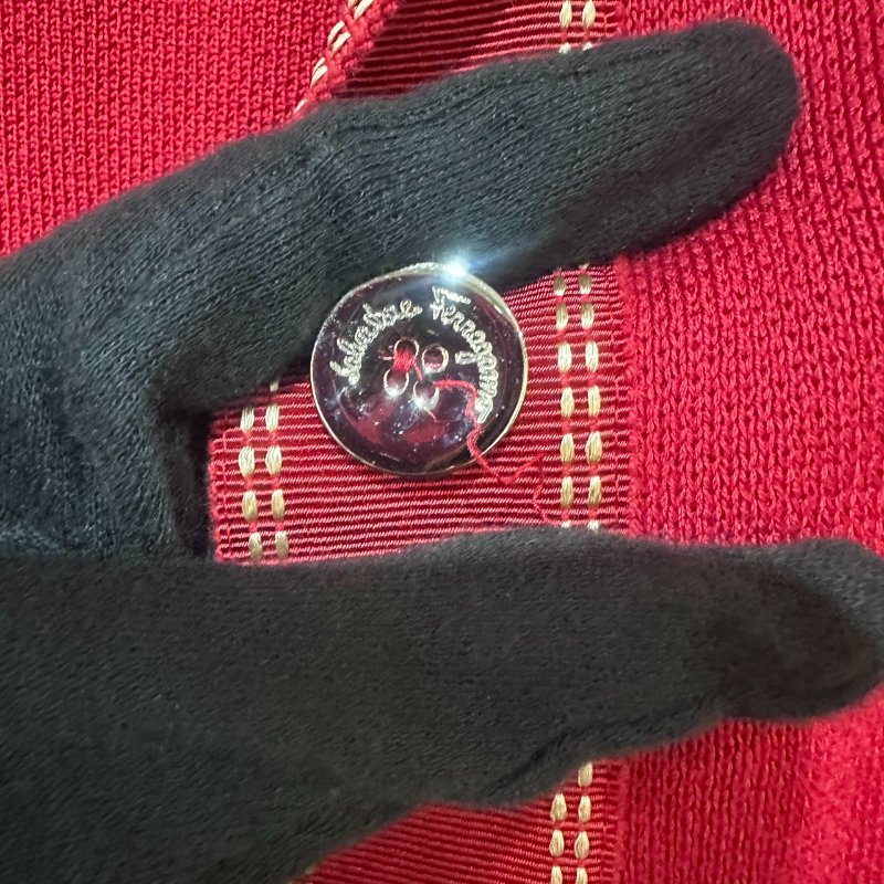 【美收精品】Ferragamo 棉質Logo鈕扣縫線針織紅色外套 5-506【隔月月中將轉賣至日本 上架期限30天】-6