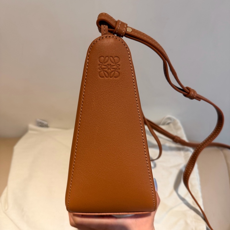 全新✨LOEWE Mini Hammock hobo 棕色-5
