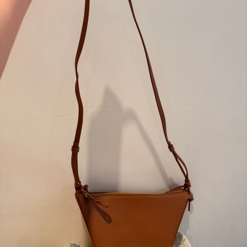全新✨LOEWE Mini Hammock hobo 棕色-10