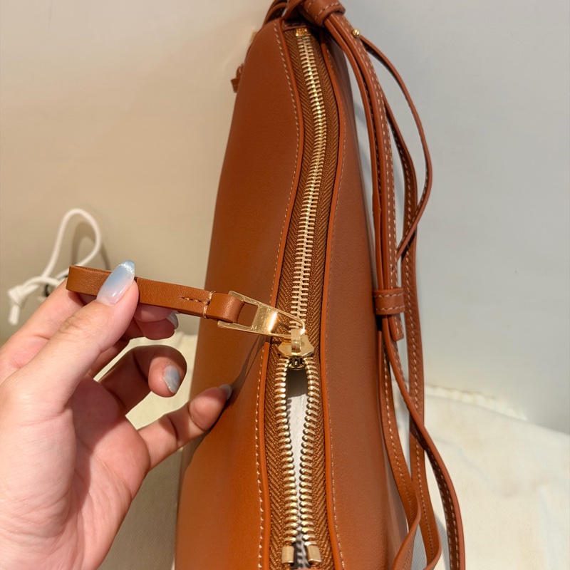 全新✨LOEWE Mini Hammock hobo 棕色-19