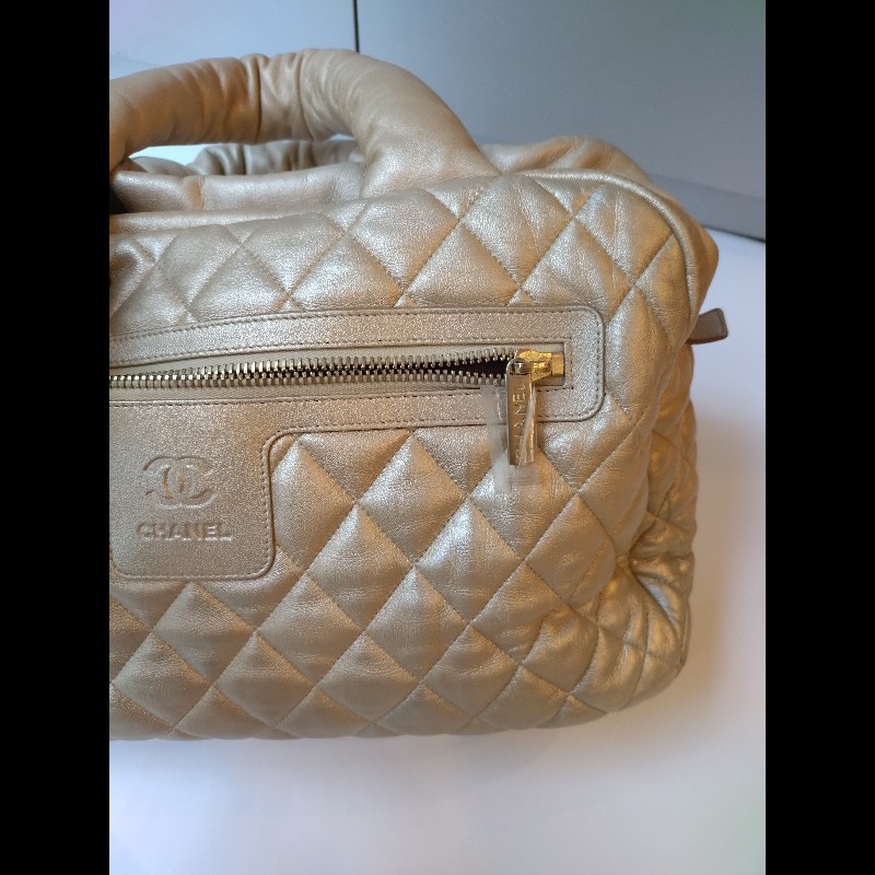 Chanel 金色皮革大保齡球包 cocoon-4