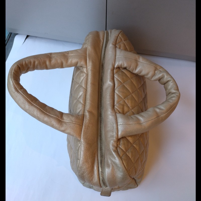 Chanel 金色皮革大保齡球包 cocoon-6