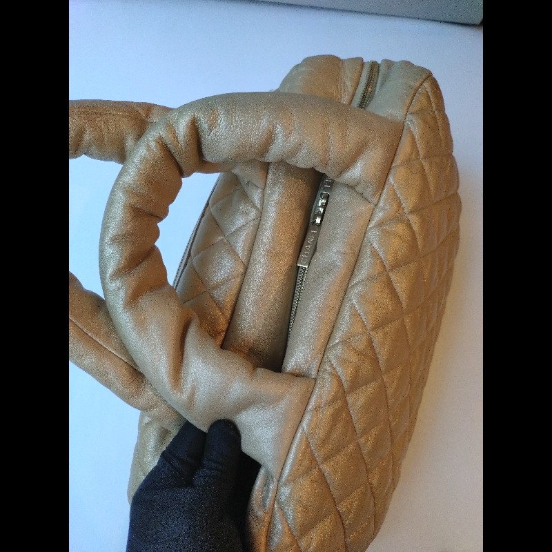 Chanel 金色皮革大保齡球包 cocoon-9