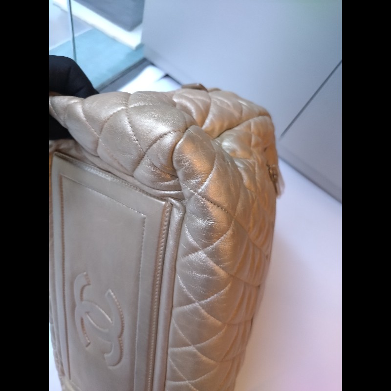 Chanel 金色皮革大保齡球包 cocoon-14