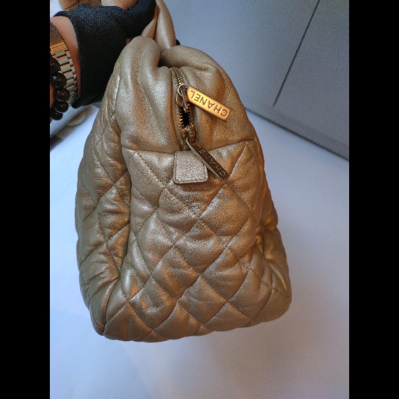 Chanel 金色皮革大保齡球包 cocoon-19