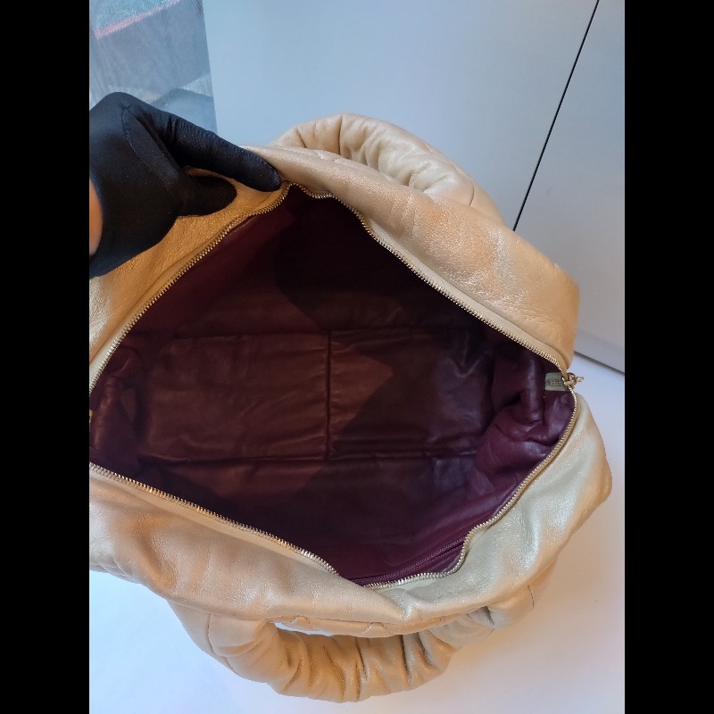 Chanel 金色皮革大保齡球包 cocoon-24