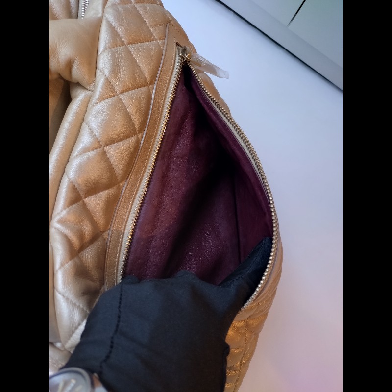 Chanel 金色皮革大保齡球包 cocoon-25