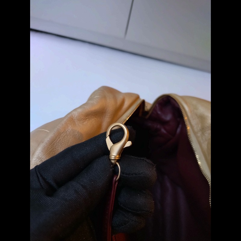 Chanel 金色皮革大保齡球包 cocoon-28