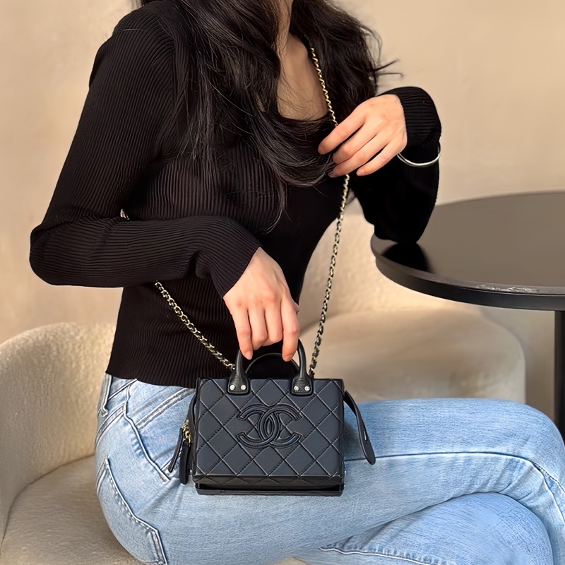 不可能吧‼️近新品香奈兒 Vanity 居然釋出了😍-0