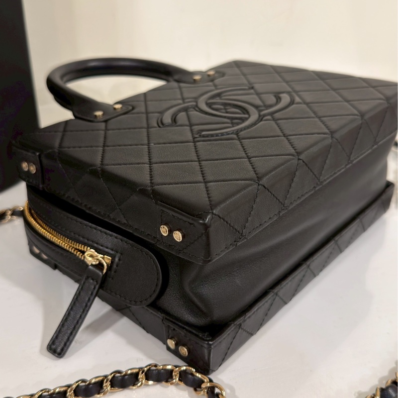 不可能吧‼️近新品香奈兒 Vanity 居然釋出了😍-7