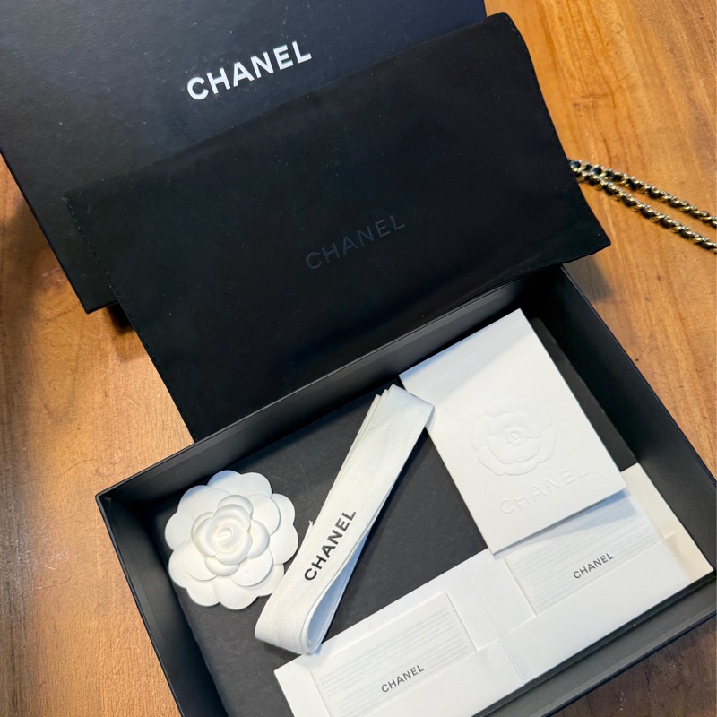九五成新。經典CHANEL WOC 晶片版、全配、荔枝皮金鍊。信義A9購入-11
