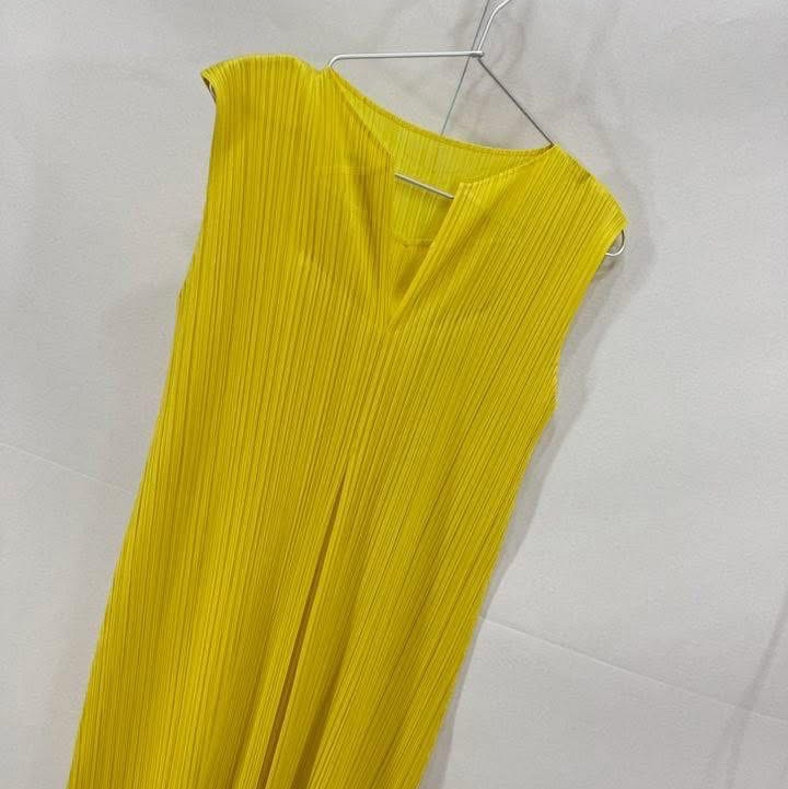 三宅一生ISSEY MIYAKE PLEATS PLEASE夏日檸檬黃V領洋裝-3