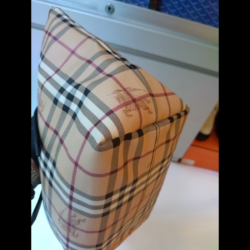 Burberry 黑把英系格紋PVC 扇形托特包-6