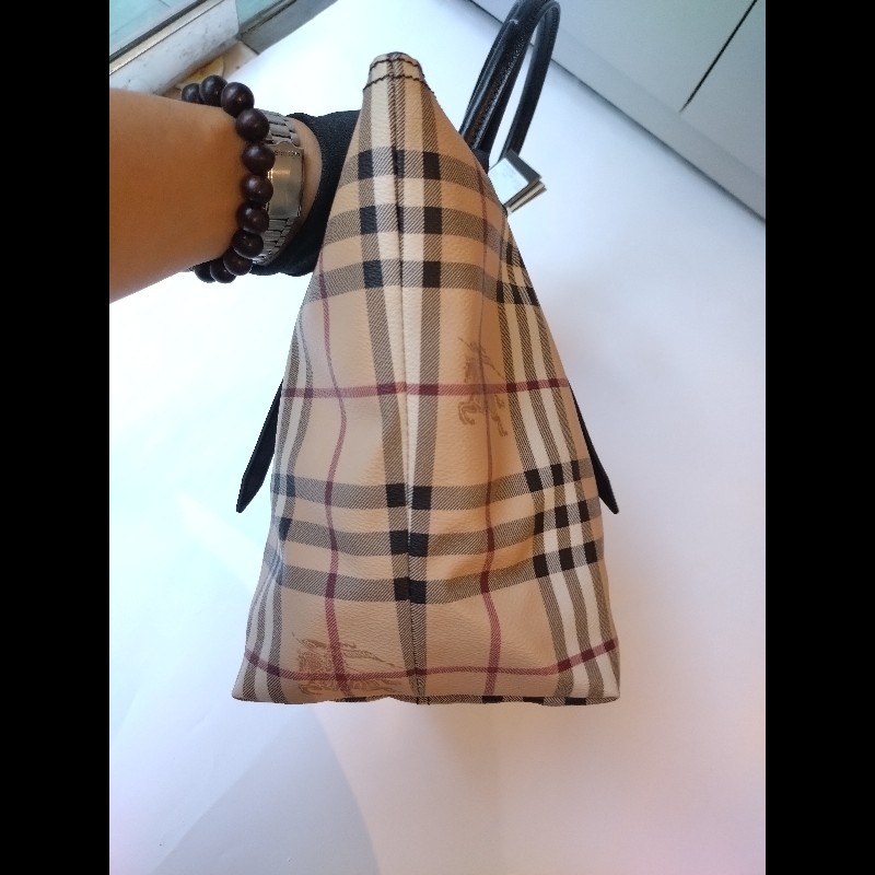 Burberry 黑把英系格紋PVC 扇形托特包-8