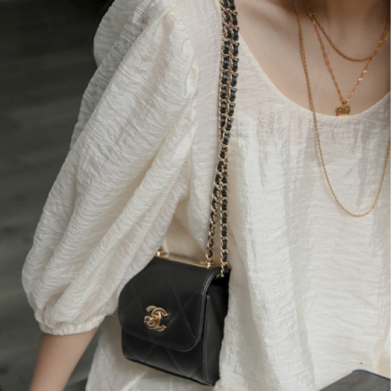 【可可愛愛😚小朋友也能背😆全網最低價✨】Chanel 香奈兒 trendy CC 黑金 mini 盒子包|單肩|斜背|小廢包-1
