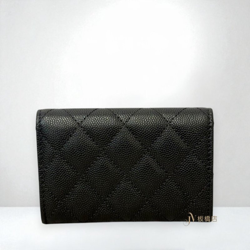 JS1421-CHANEL黑荔枝淡金雕刻雙C logo限量下蓋零錢卡包AP3978-1