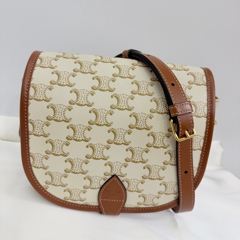 Lisa同款Celine 米白馬鞍包PVC咖牛皮邊金釦Medium folco-1