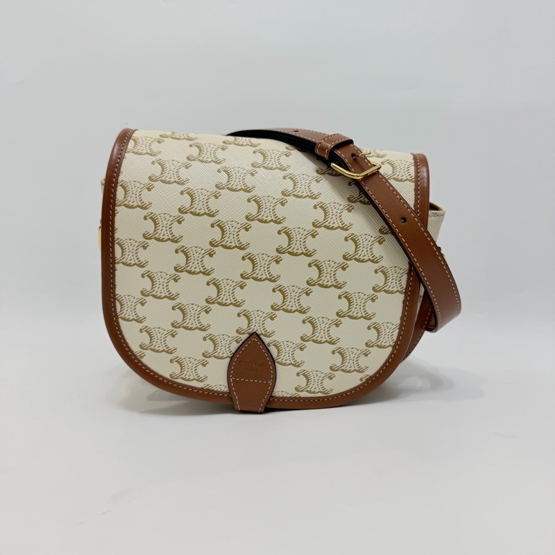 Lisa同款Celine 米白馬鞍包PVC咖牛皮邊金釦Medium folco-6