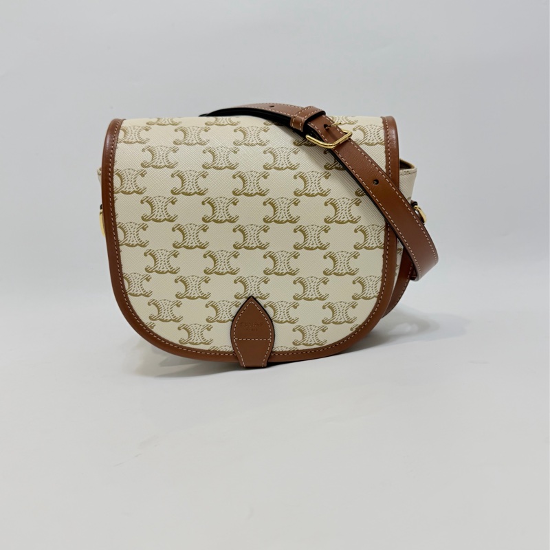 Lisa同款Celine 米白馬鞍包PVC咖牛皮邊金釦Medium folco-9