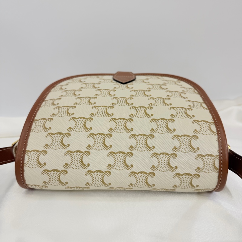 Lisa同款Celine 米白馬鞍包PVC咖牛皮邊金釦Medium folco-13