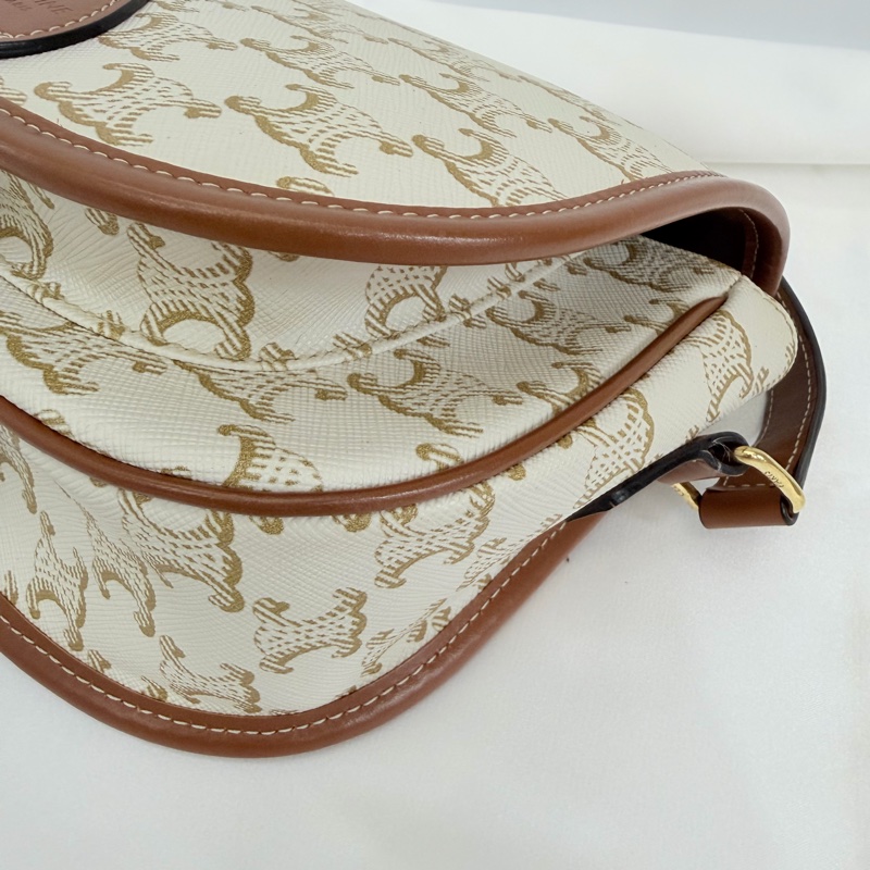 Lisa同款Celine 米白馬鞍包PVC咖牛皮邊金釦Medium folco-25