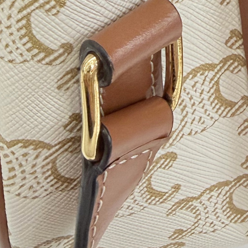 Lisa同款Celine 米白馬鞍包PVC咖牛皮邊金釦Medium folco-57